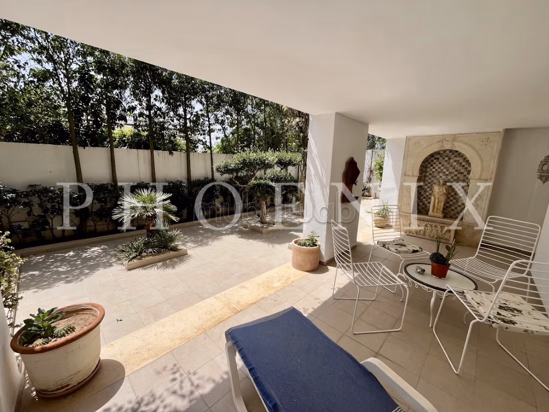Monolocale arredato con terrazza a Cartagine