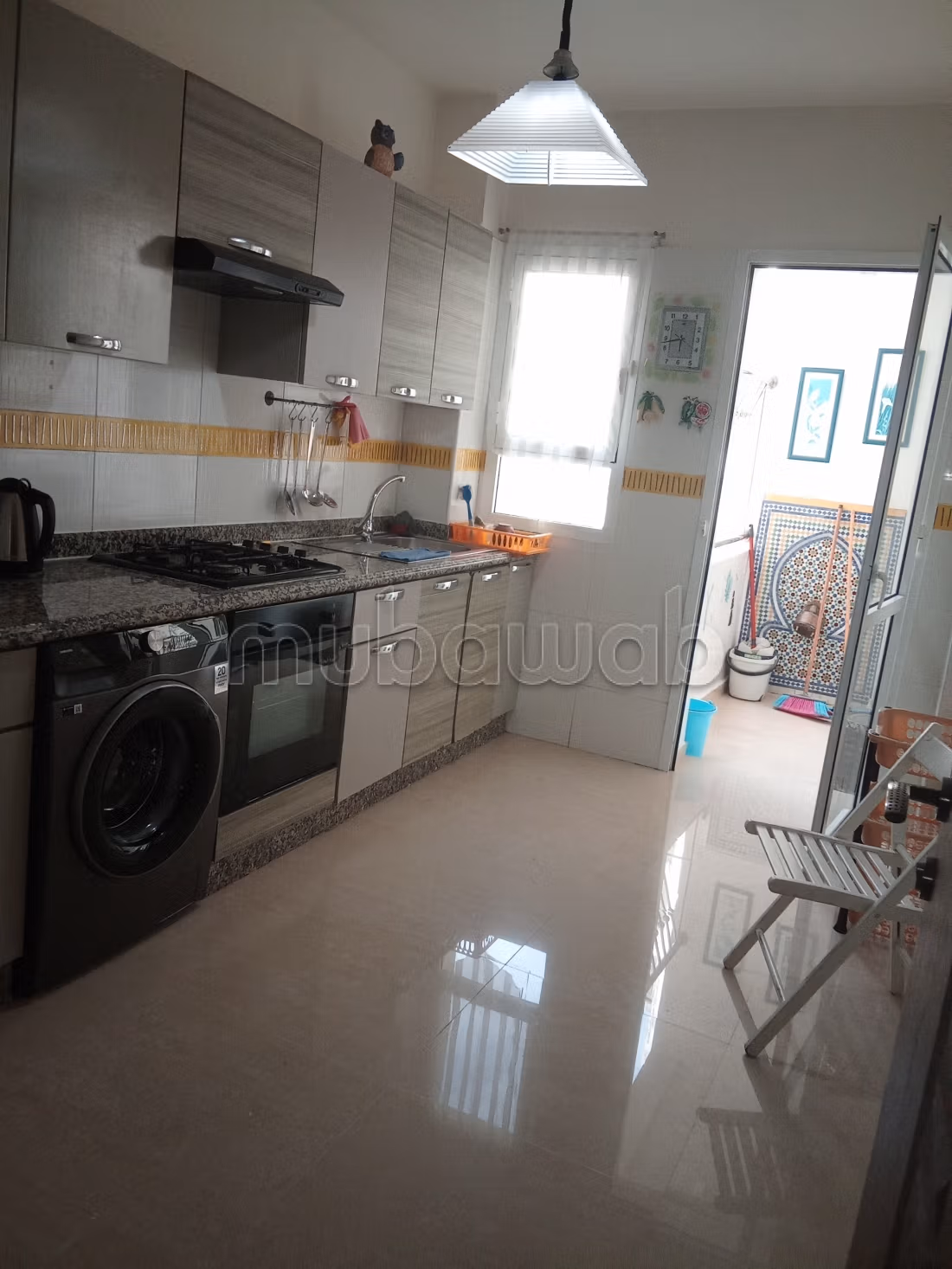 Appartement en location à Masnana. 
3 chambres agréables. 
Bien meublé