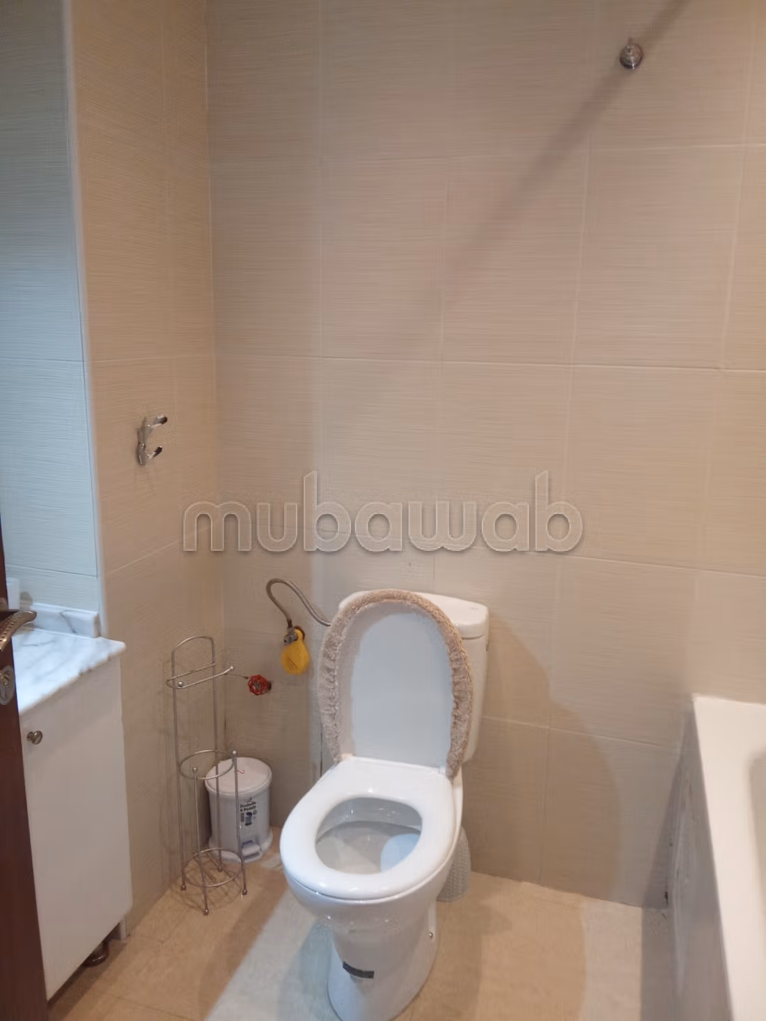 Appartement en location à Masnana. 
3 chambres agréables. 
Bien meublé