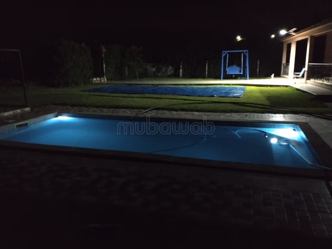 Vente ferme 1 Hectare avec.
Villa