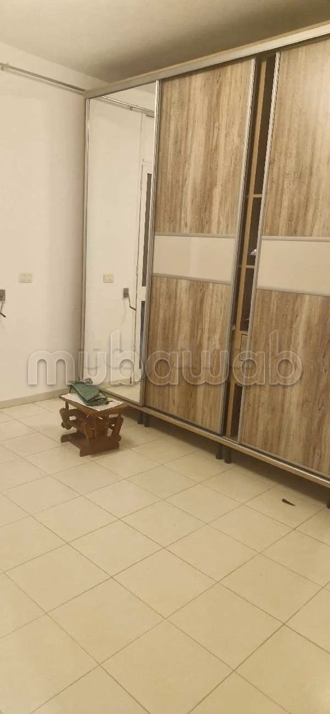 Independent villa floor