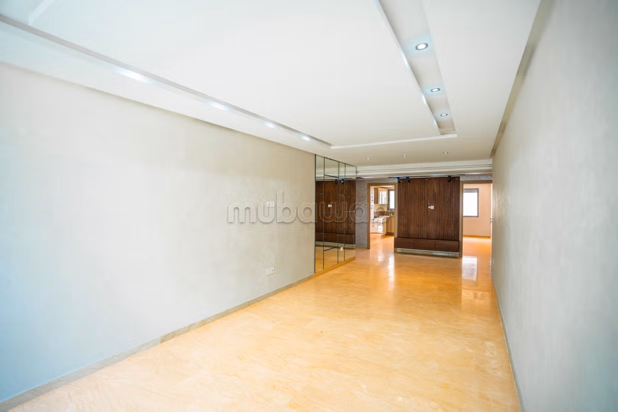Grand appartement avec cour – 157m² — 4