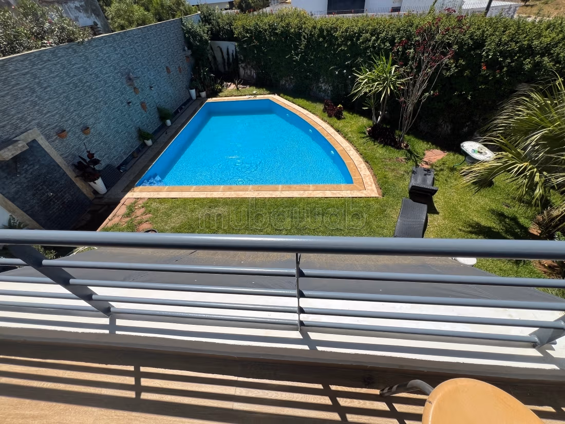 Somptueuse villa à vendre à El Hadadda. 5 belles chambres. Jardin et terrasse