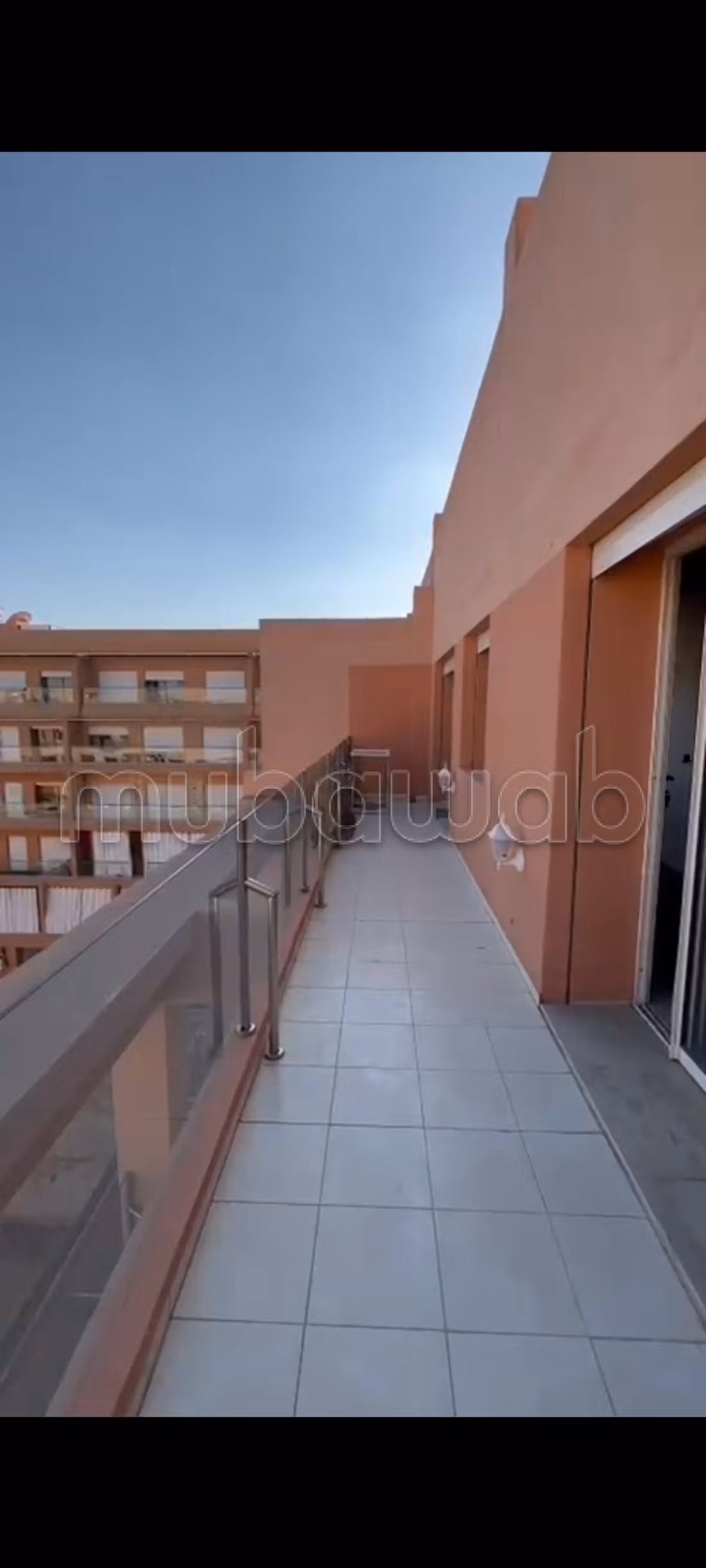Beau studio a vendre dons un excellent emplacement