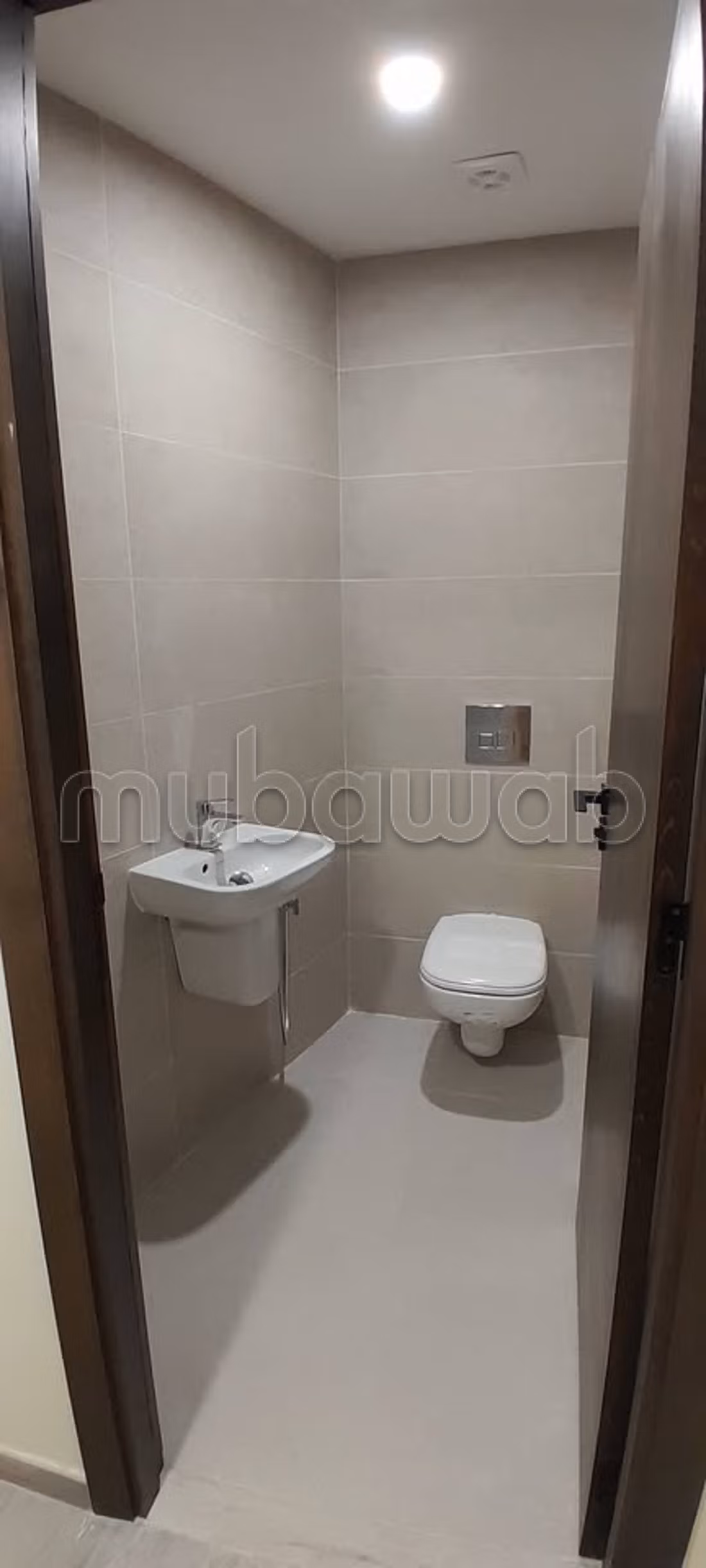 For rent – high-end office