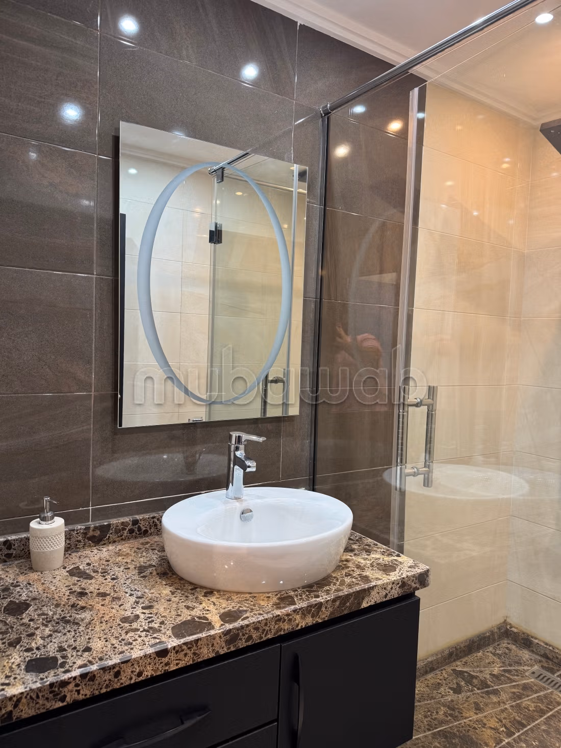 Appartement 76 m² f Centre — 18