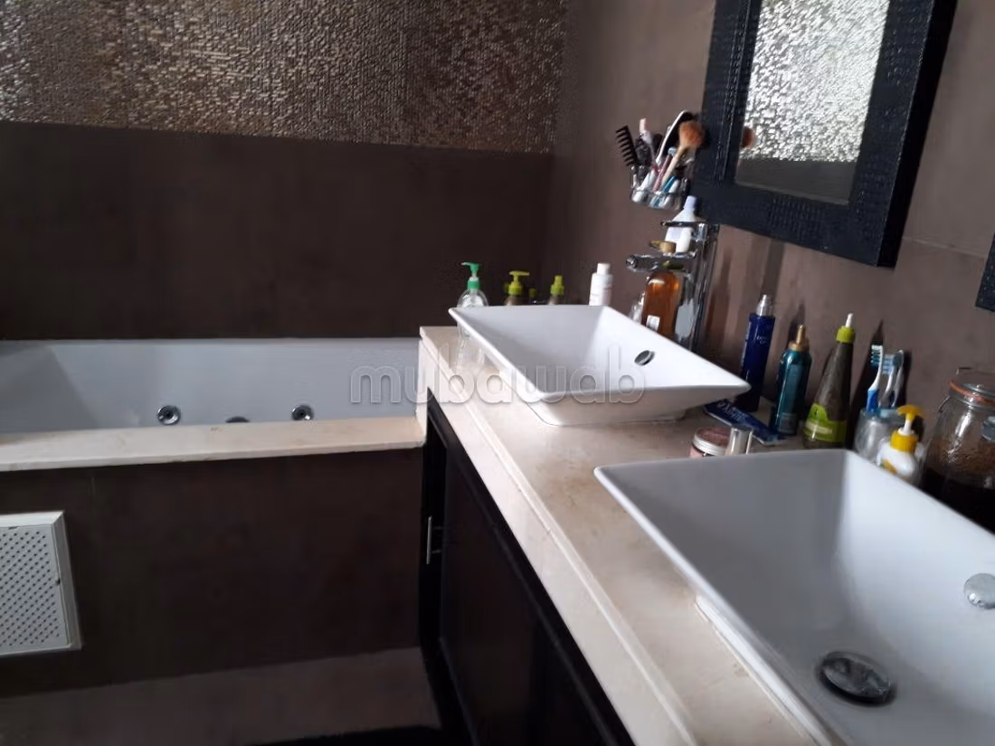 Villa 420m A Ain Diab 
Proche Morocco Mall