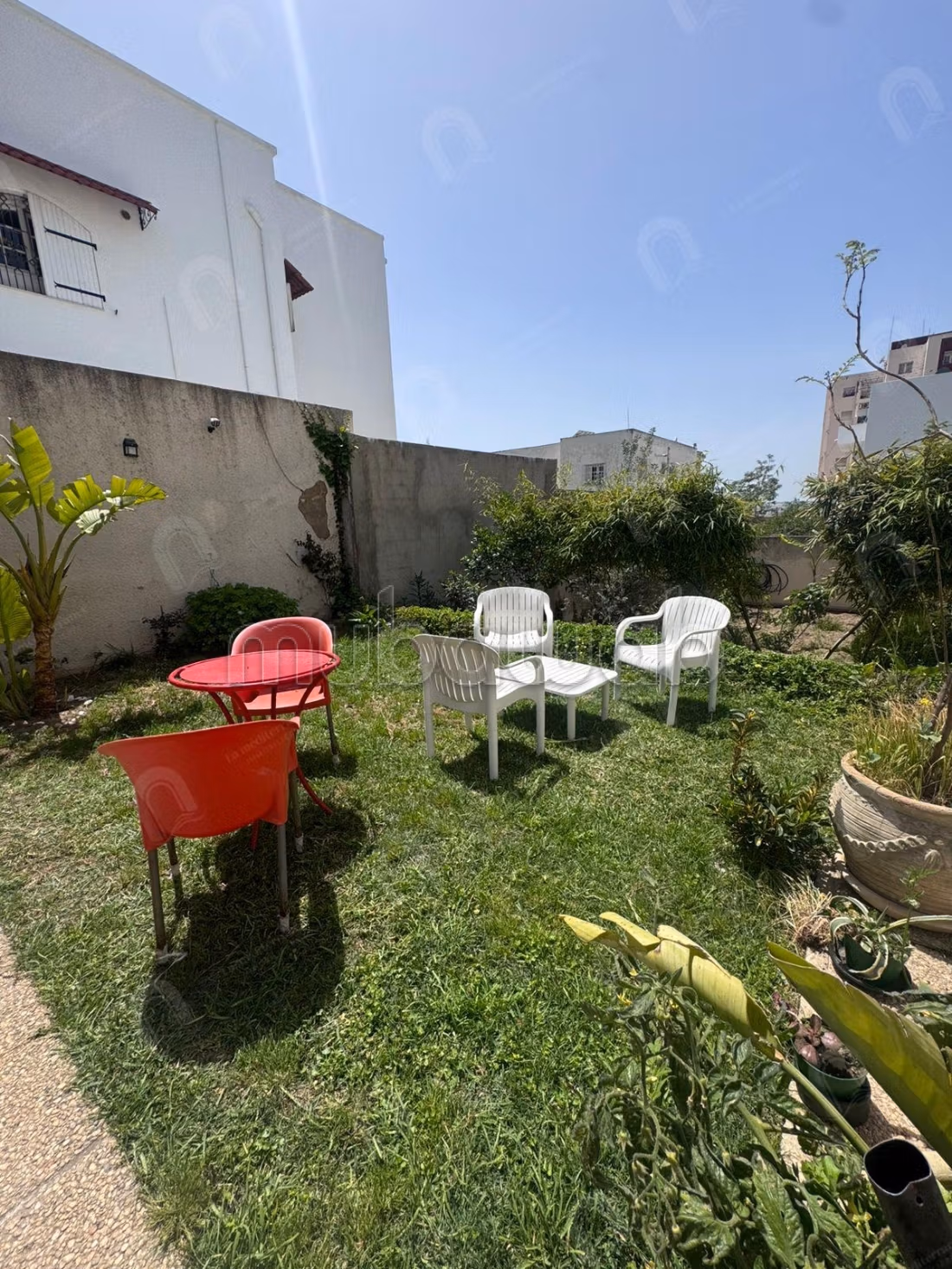 A vendre Villa 2S5 avec jardin à cité romena