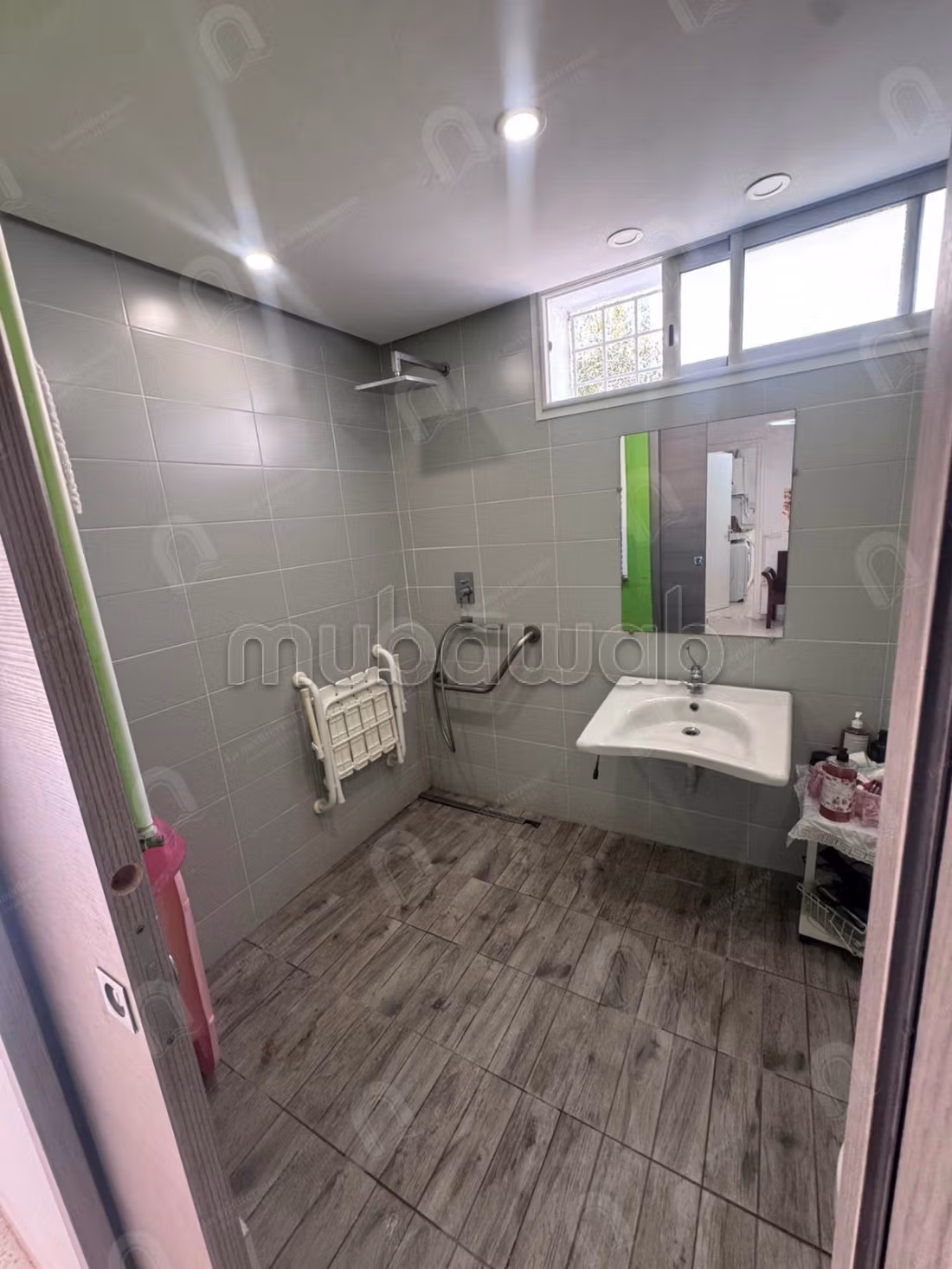 A vendre Villa 2S5 avec jardin à cité romena