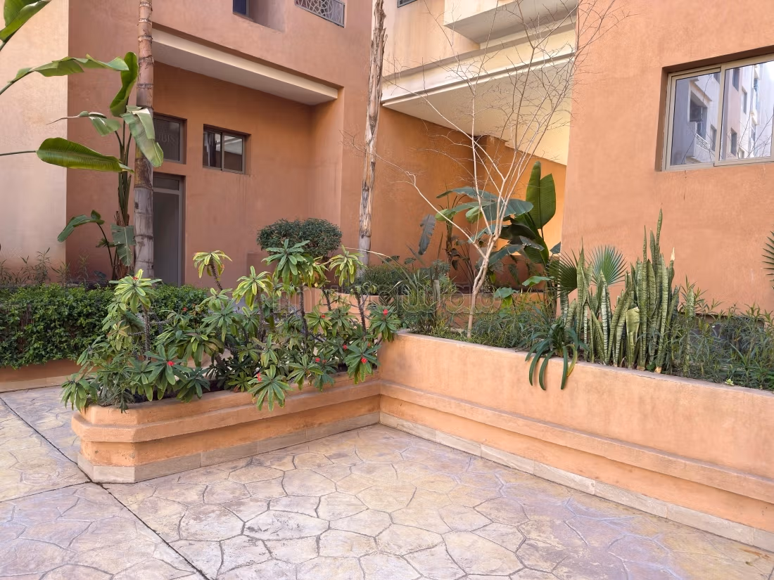 Vend appartement à Route de Safi. 2 chambres agréables. Porte blindée, antenne parabolique — 5
