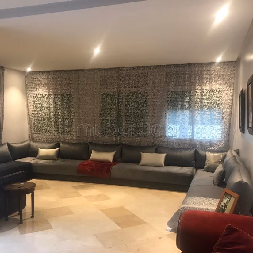 Villa's en luxe woningen om te kopen in Riad isli. 3 Ruimtes. Gemeubileerd