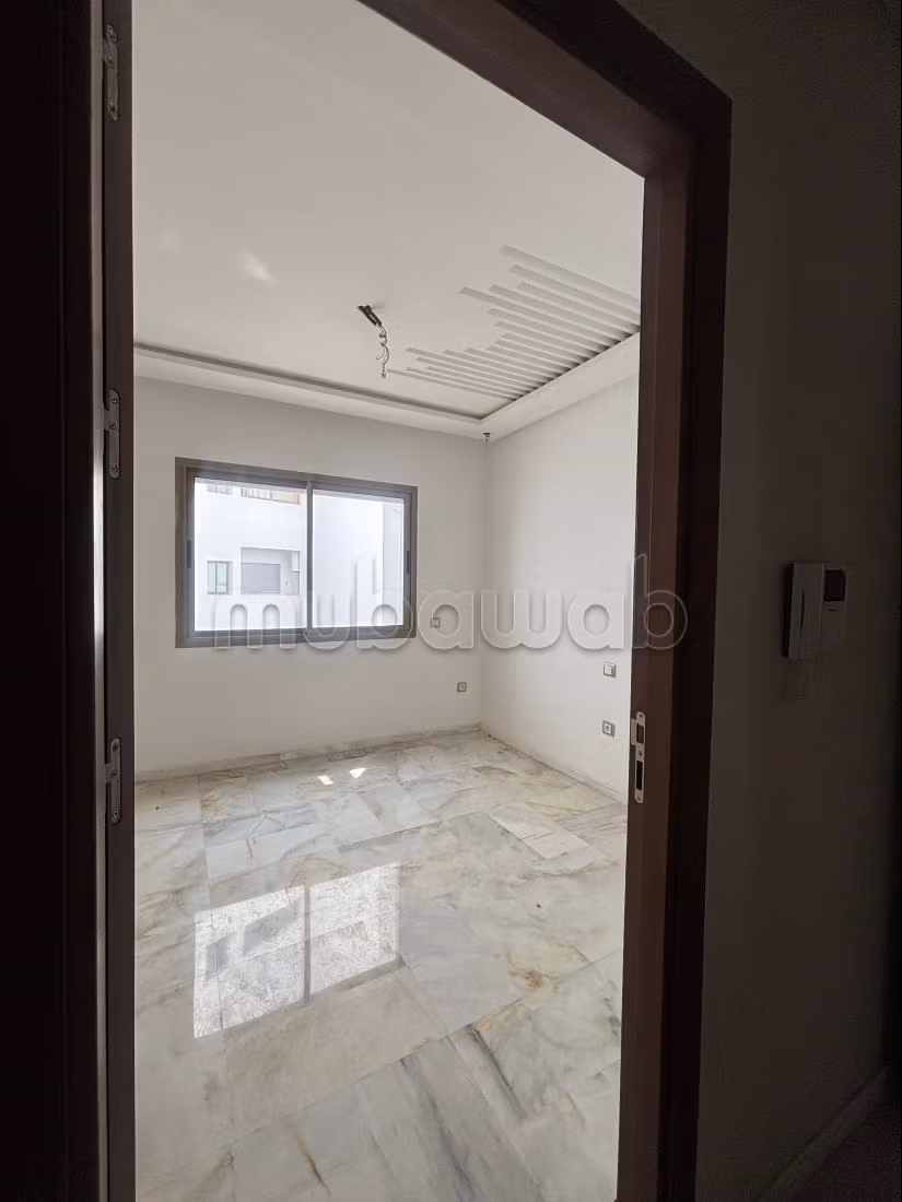 Appartement à l'achat à Marchan. 3 belles chambres. Concierge et climatisation