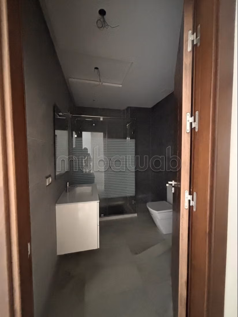 Appartement à l'achat à Marchan. 3 belles chambres. Concierge et climatisation