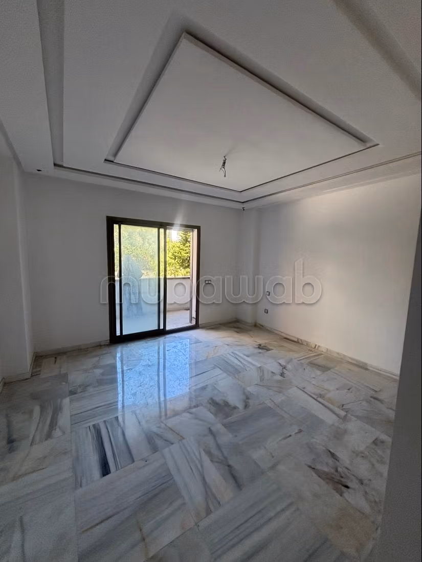 Appartement à l'achat à Marchan. 3 belles chambres. Concierge et climatisation