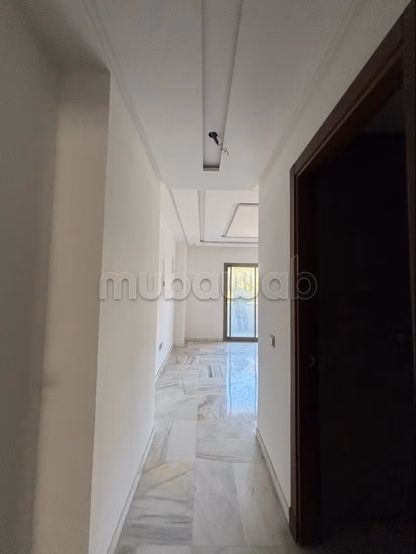 Appartement à l'achat à Marchan. 3 belles chambres. Concierge et climatisation