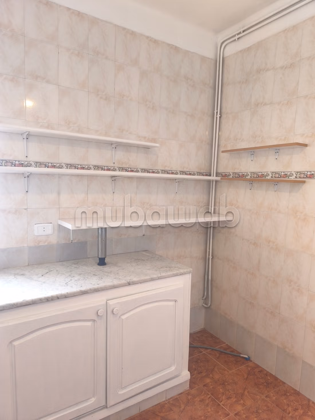 Luxury Villa for rent in Cité El Ahmadi. Total area 180 m². Secured door and central heating