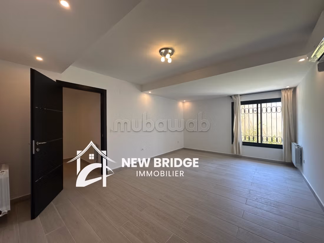 Appartamento con 3 suite e giardino privato