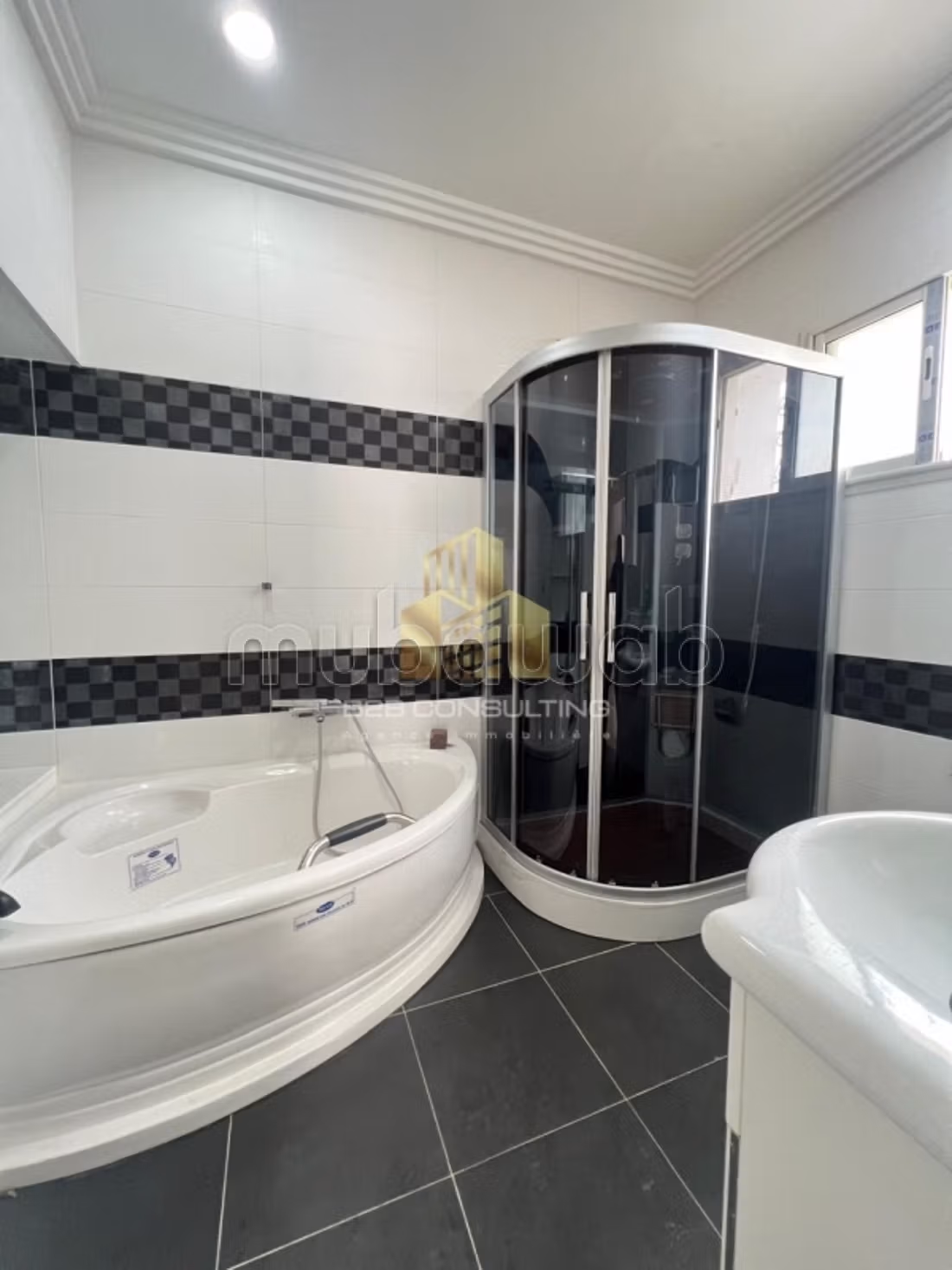 Location r d c d une villa s3 a la marsa