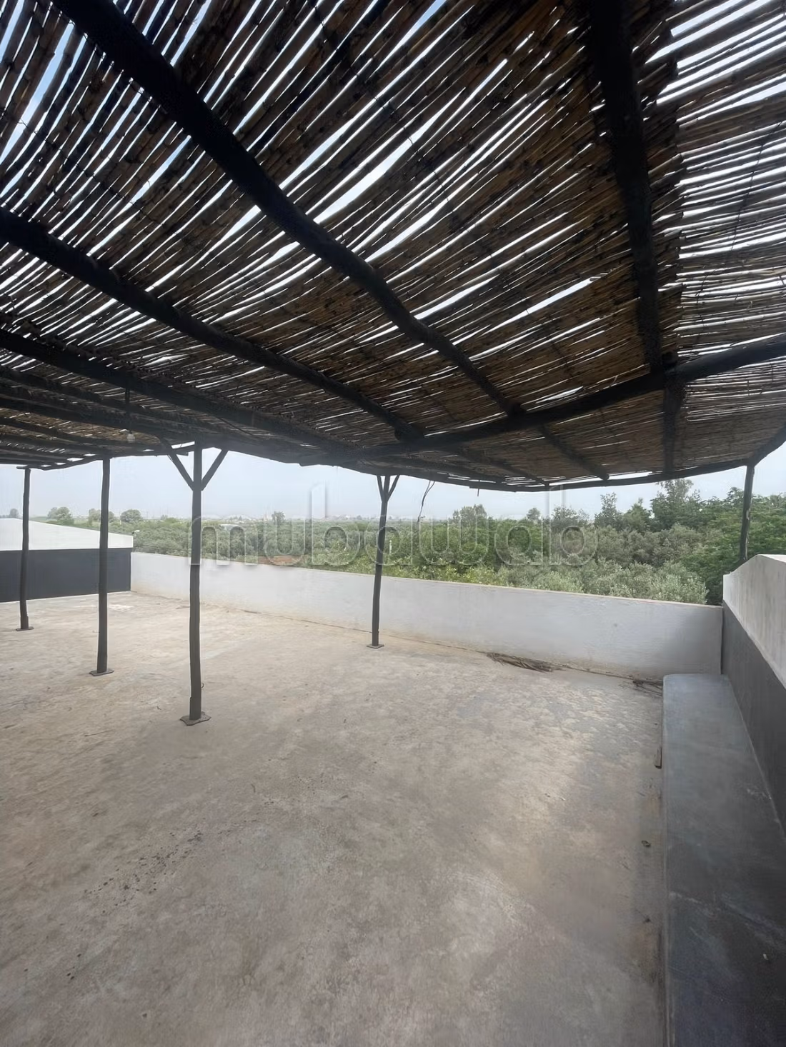 Local commercial à vendre à Route de l'Ourika.
Surface totale 350 m².
Air conditionné