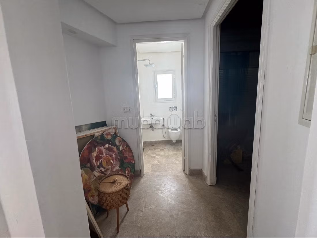 Vente villa de luxe à El Menzah 9c 6chambres agréables. Service de concierge et climatisation
