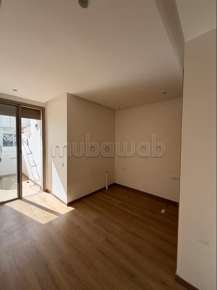 À louer — Appartement salon chambre, proche de l’Hôpital Cheikh Khalifa — 6
