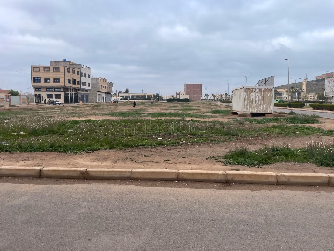 Terrain R3 à vendre – Quartier Ljorf Lakhdar