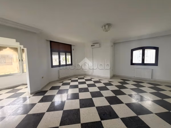 Etage de villa en location
