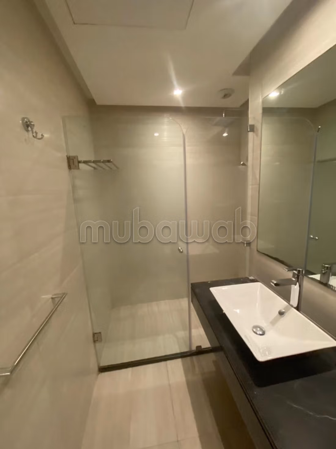 Appartement à louer à Casablanca Finance City.
Surface totale 140 m².
Bien meublé