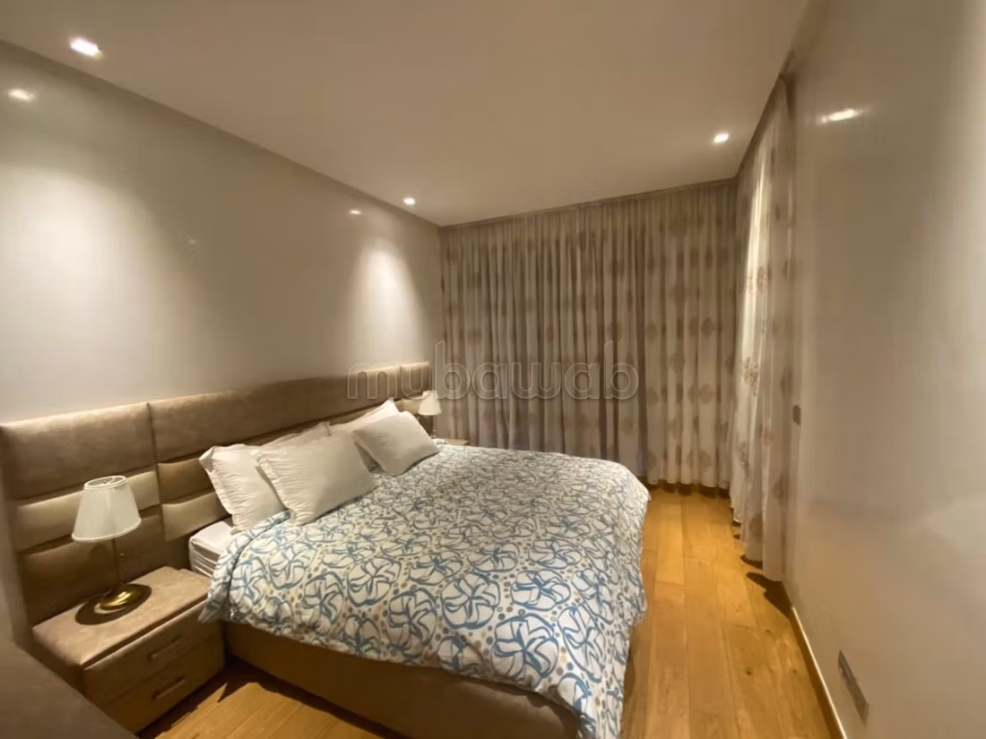 Appartement à louer à Casablanca Finance City.
Surface totale 140 m².
Bien meublé — 6