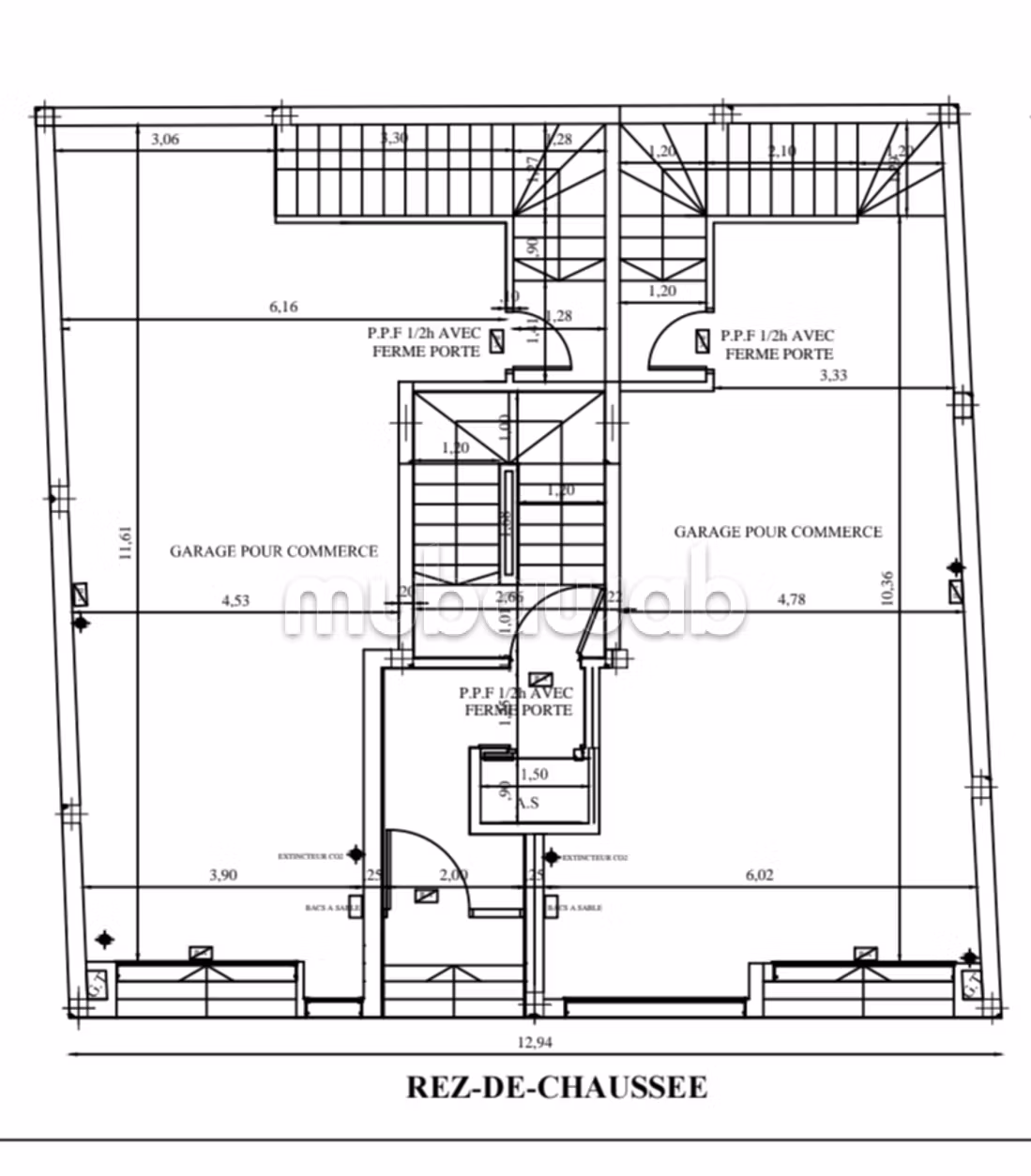 Offices & shops for sale in Hay el matar. Small area 210 m²