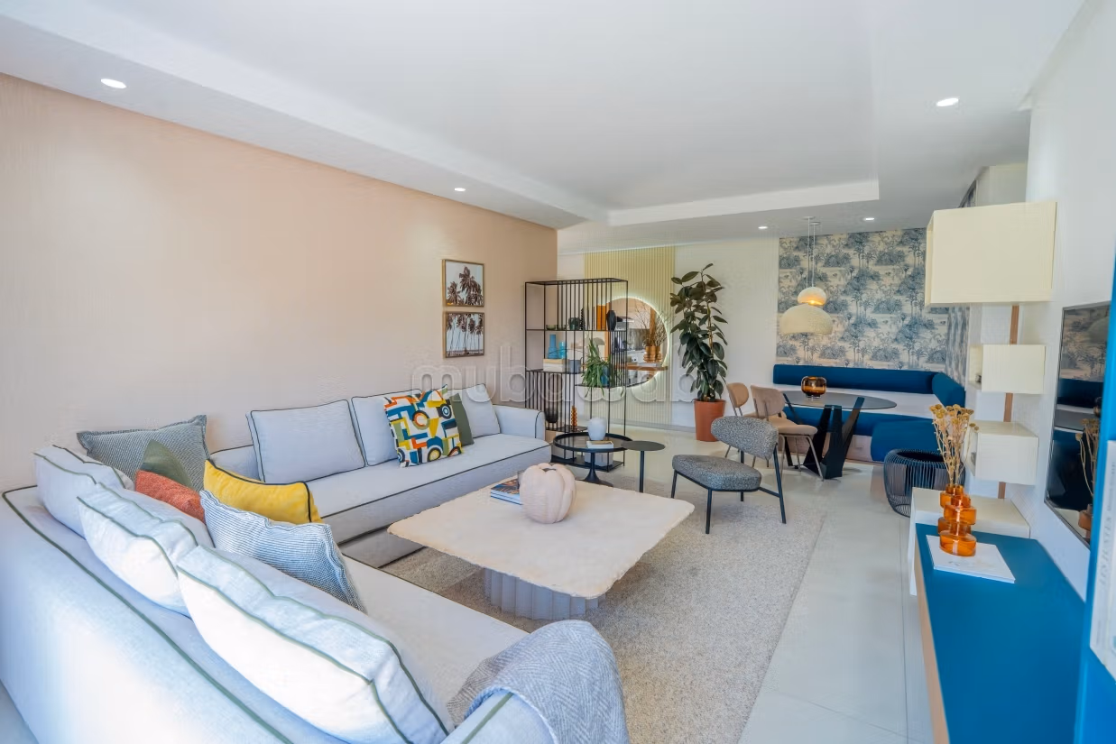 Appartamento in vendita. 3 locali spaziosi. Splendido giardino e comodo posto auto
