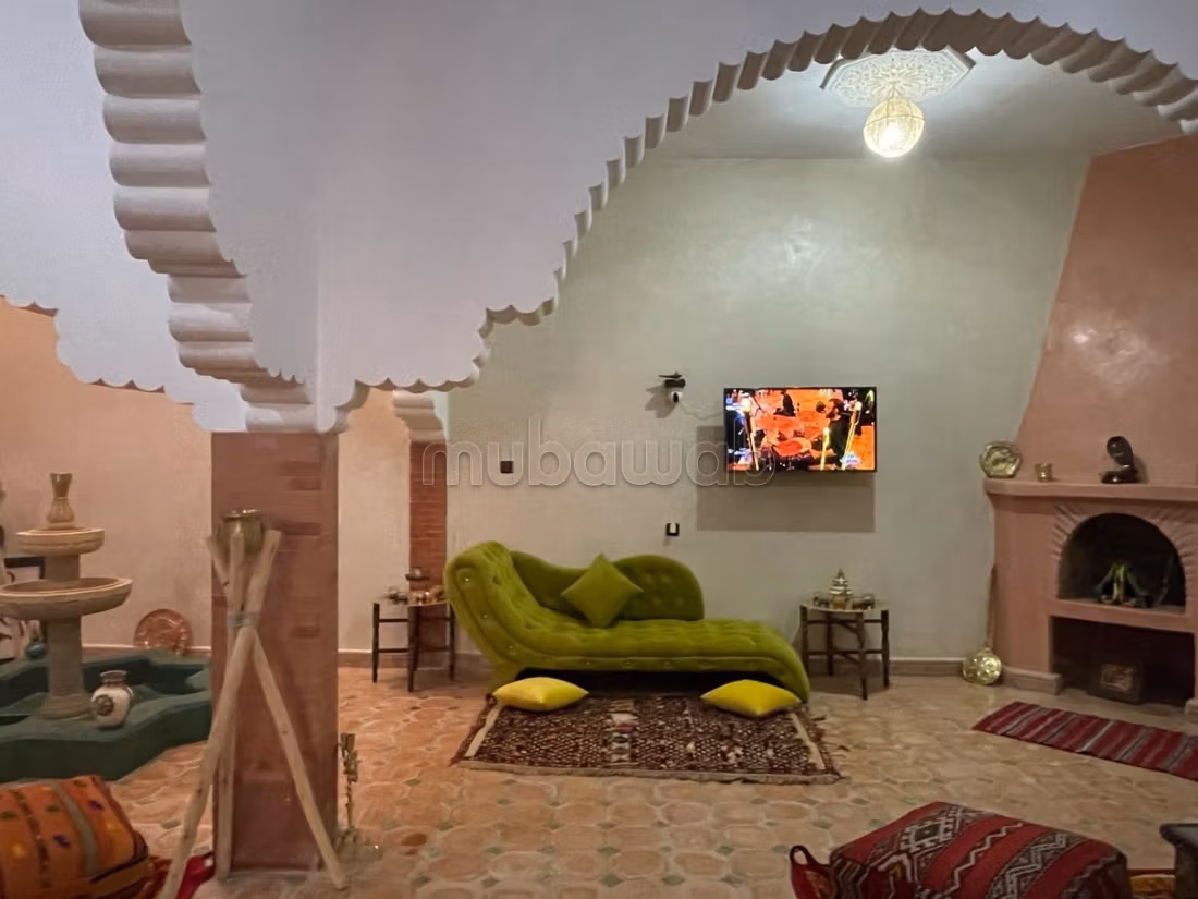 Splendide villa à vendre à Akniss. 4 pièces confortables. Bi...