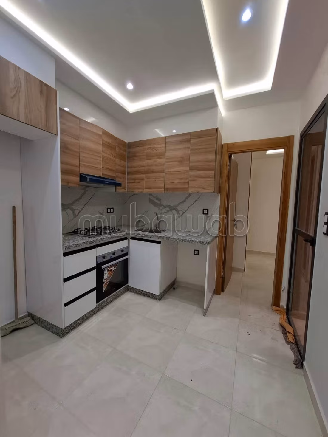 Appartement en vente à Martil. 1 Pièce. Cuisine entièrement équipée