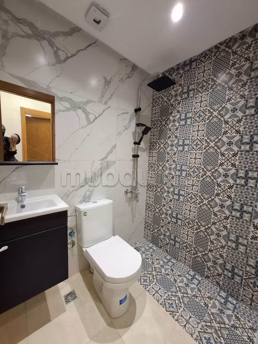 Appartement en vente à Martil. 1 Pièce. Cuisine entièrement équipée