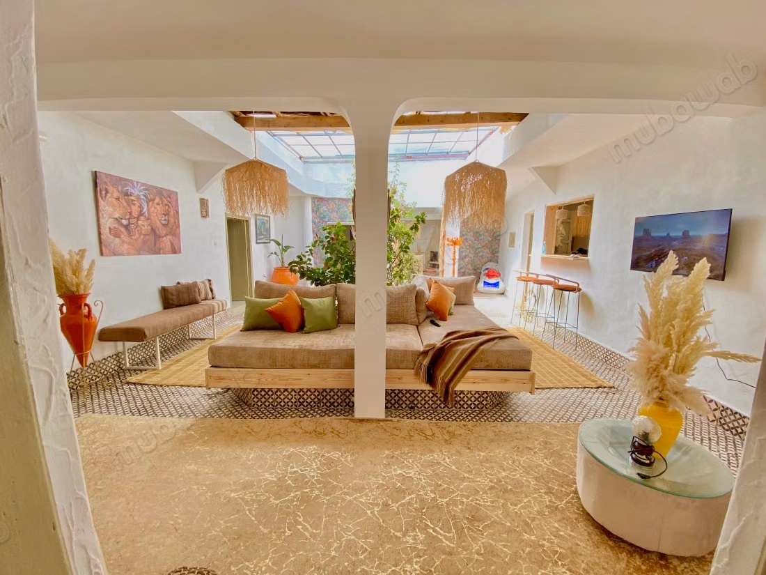 Location longue durée riad a Ghazoua. Bien meublé