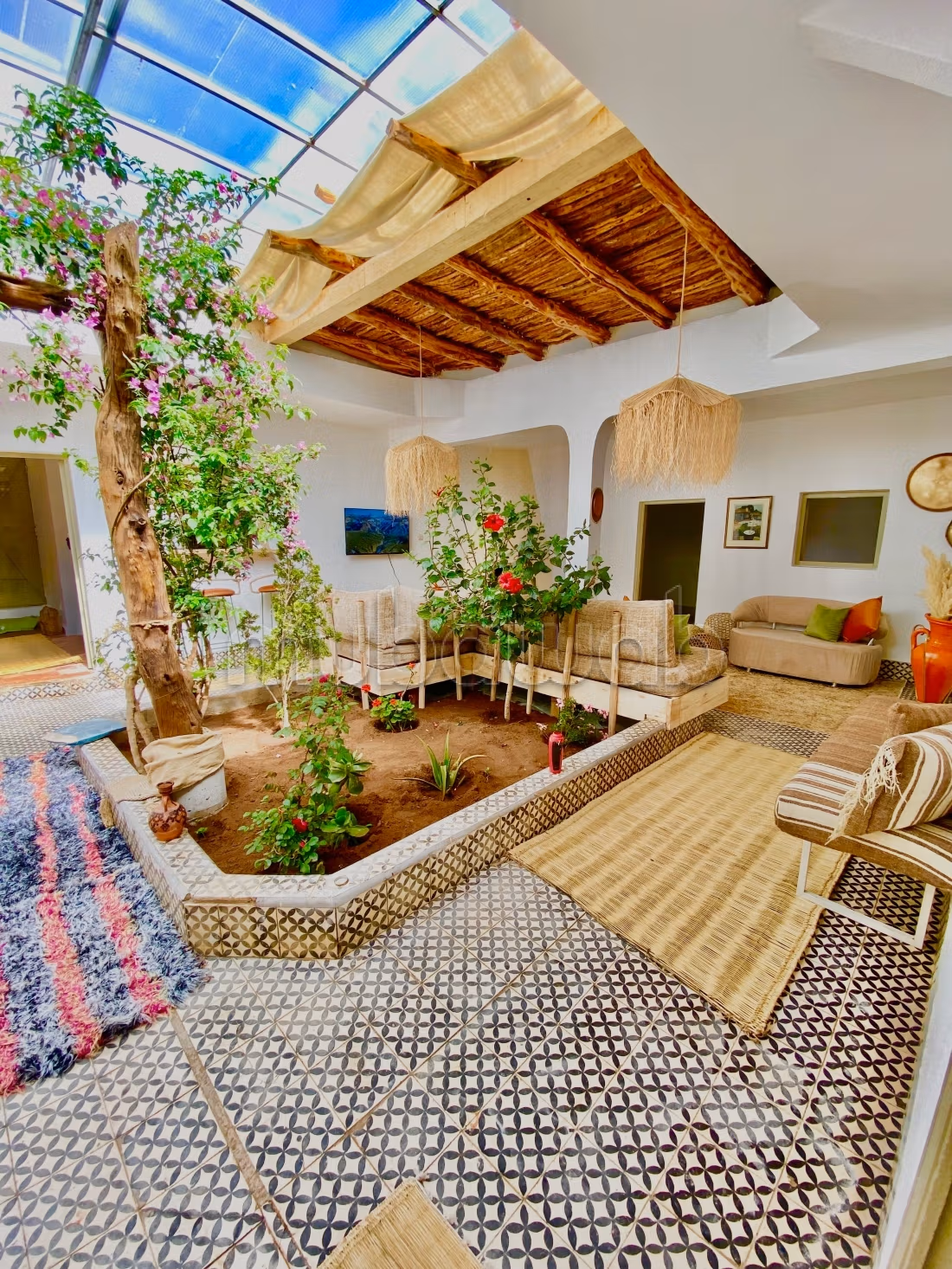 Langdurige locatie riad in Ghazoua. Goed gemeubileerd