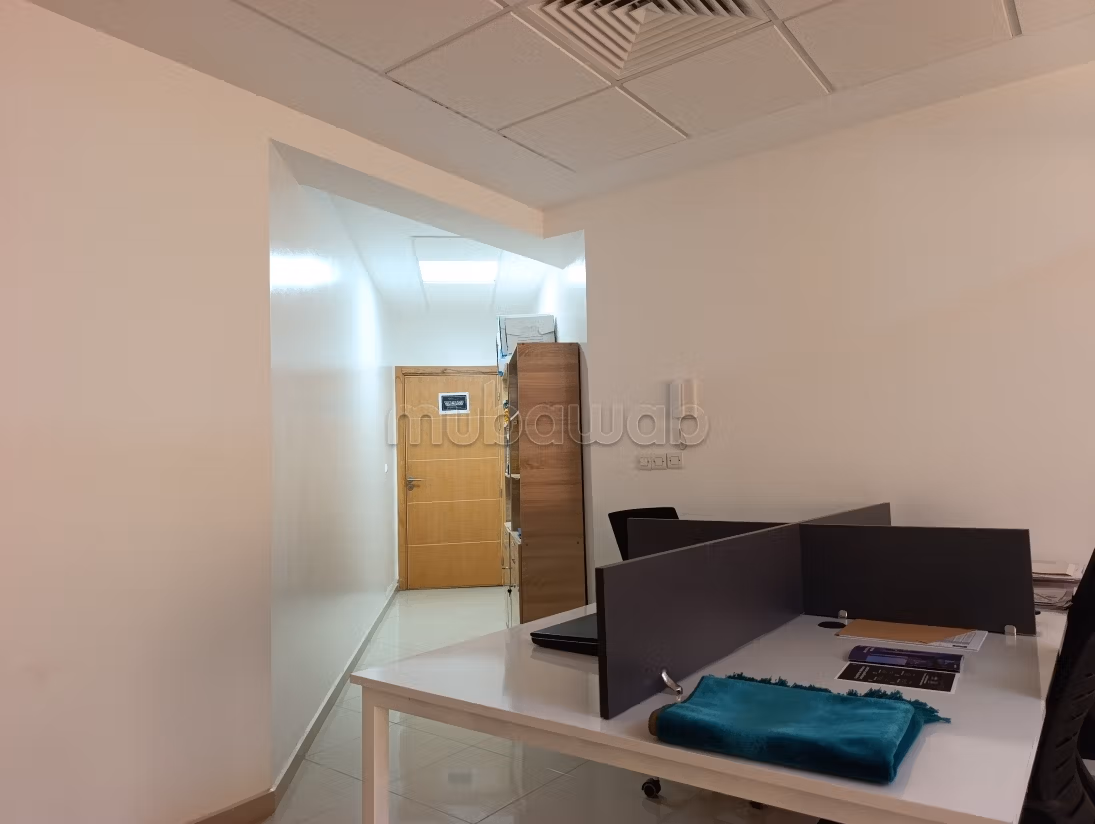 Bureaux à Nassim 1. Superficie 42 m²