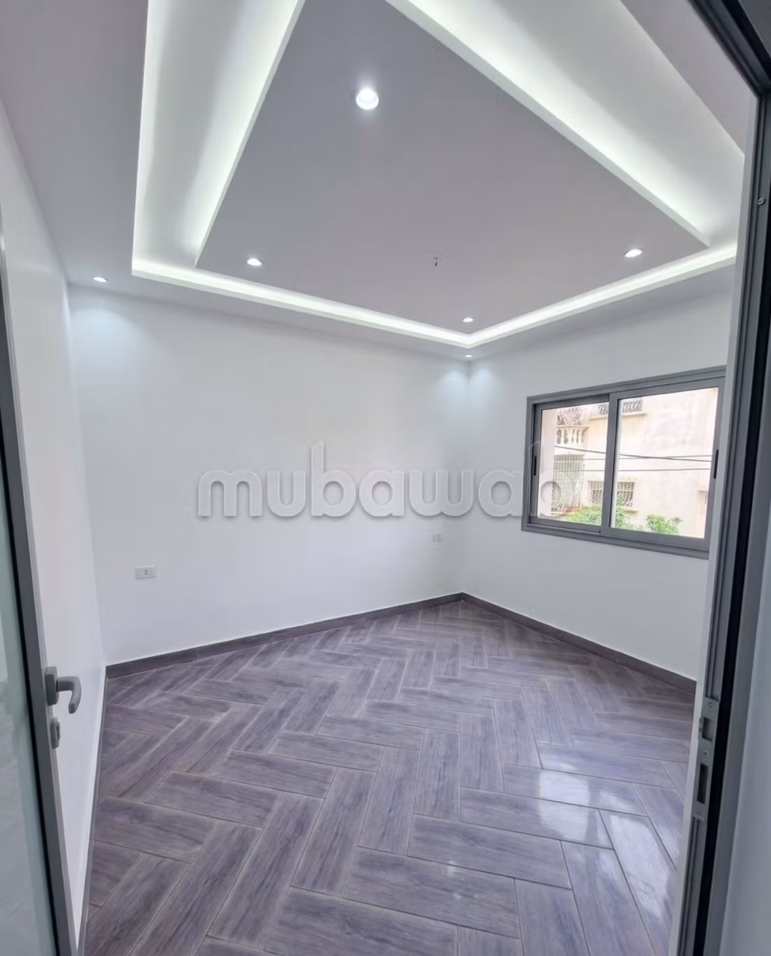 Vend appartement à Sefrou. 3 chambres agréables. 
Cuisine équipée