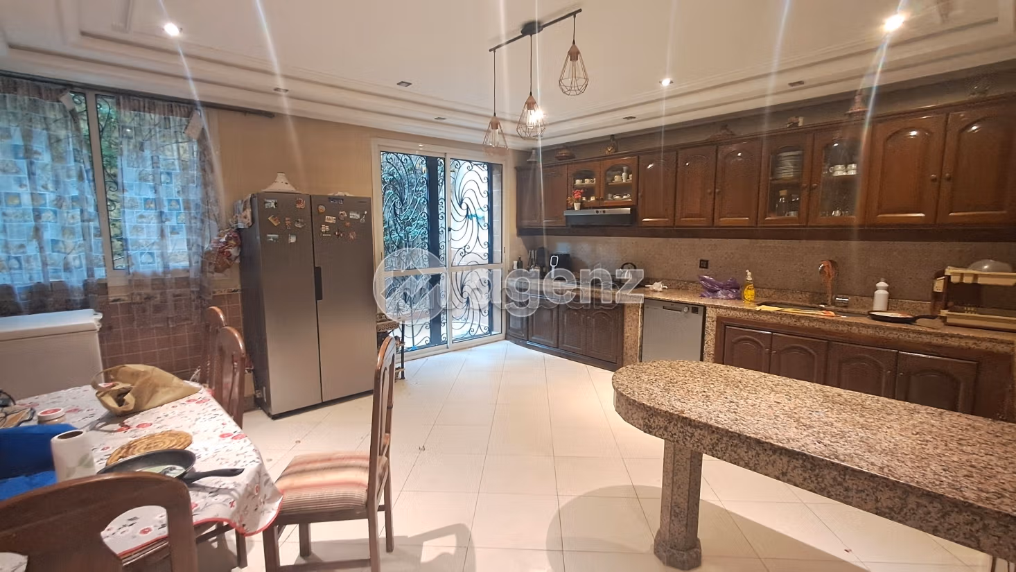 Villa à louer 250 m², 4 chambres Al Mostakbal Casablanca