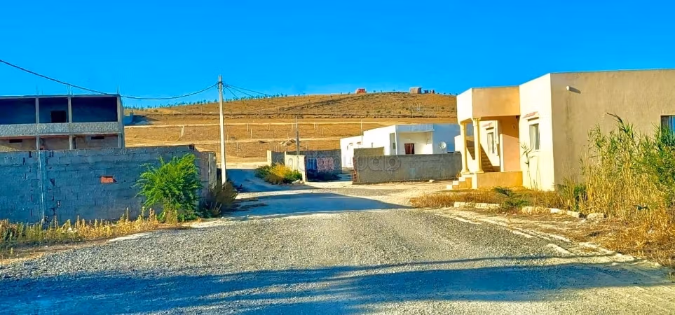 Un terrain a sidi thebet ariana