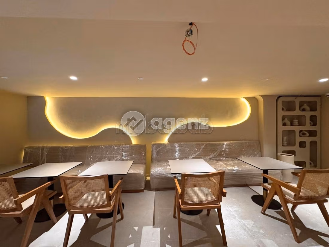 Winkel te koop 167 m² Oulfa Casablanca