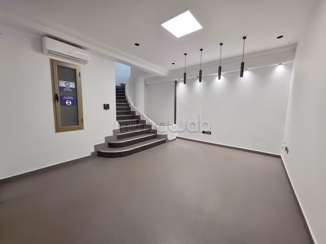 Open space de 260 m² au lac 2
