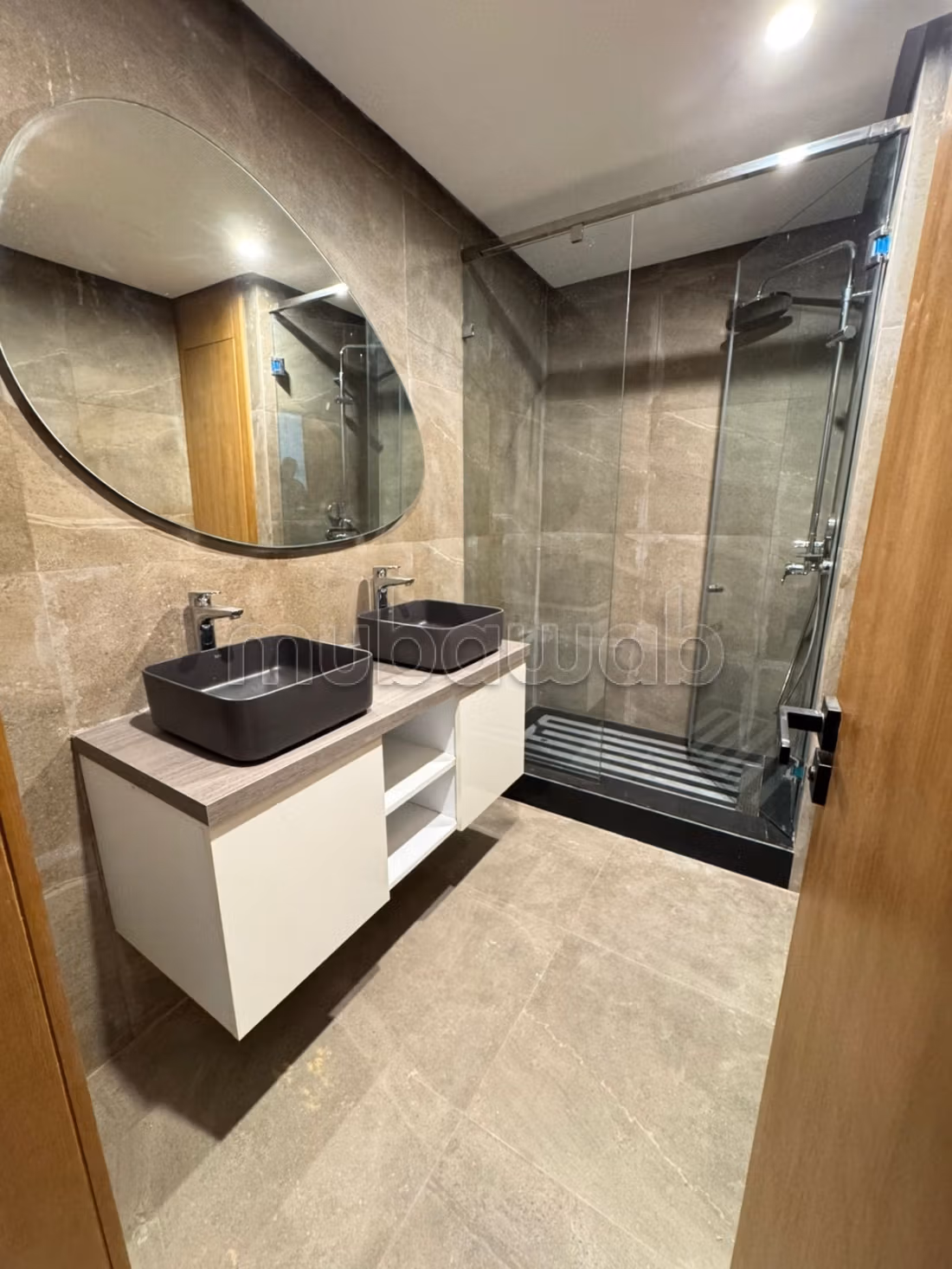 Location appartement vide 3 chambres à Casablanca 
Finance City