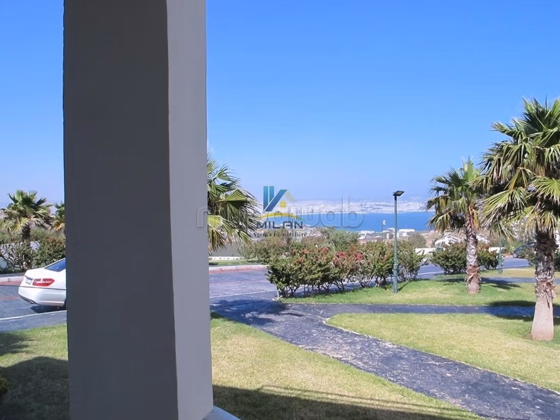 Geweldige gezinsvilla te koop in Malabata – Tanger