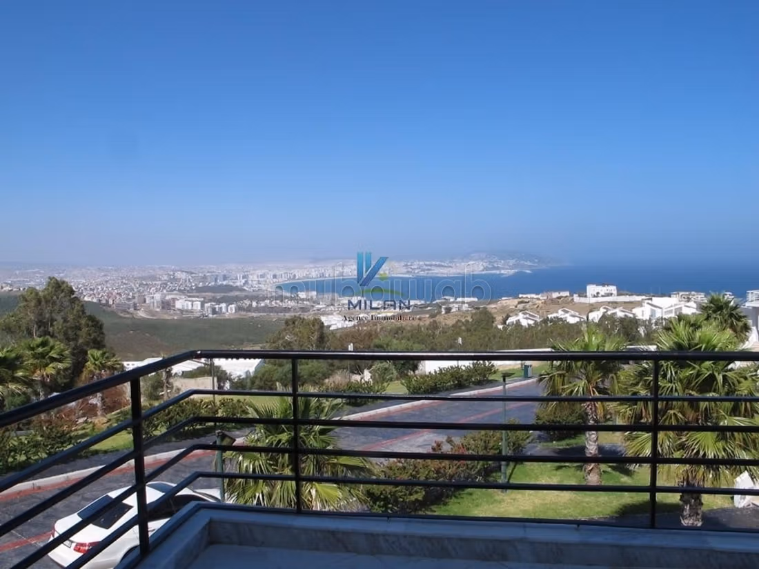 Geweldige gezinsvilla te koop in Malabata – Tanger