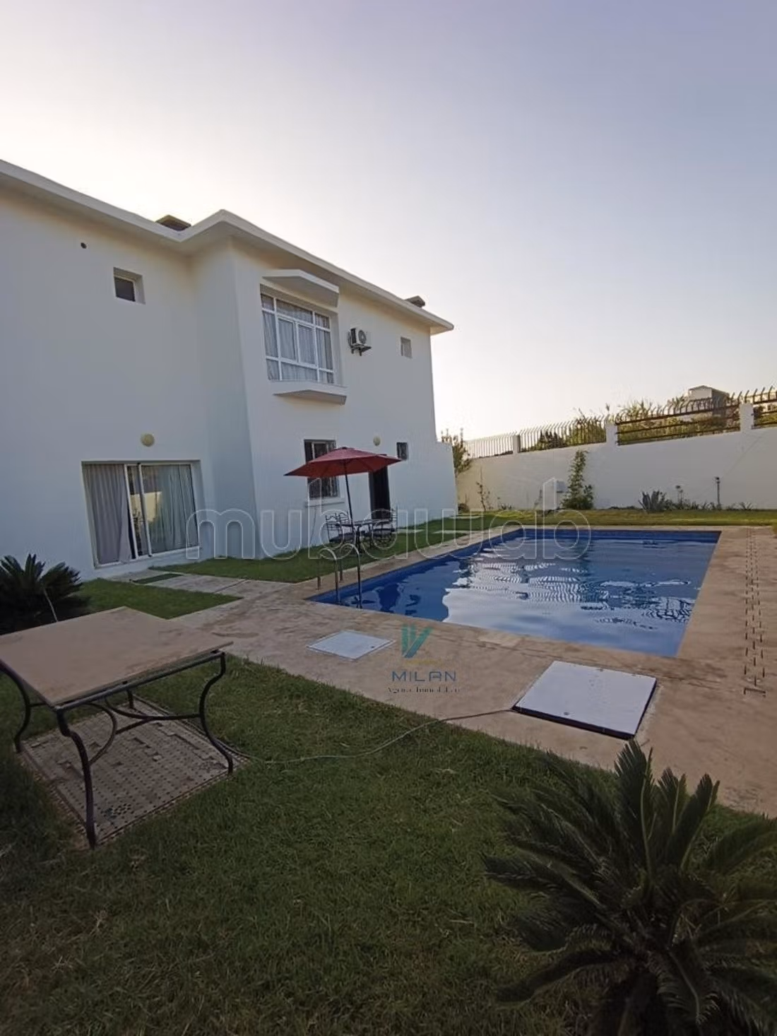 Geweldige gezinsvilla te koop in Malabata – Tanger
