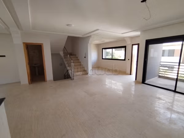 Superbe triplex à vendre à Harhoura Val d’Or