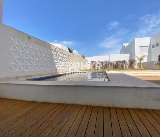 A louer S2 meublé avec piscine à Gammarth