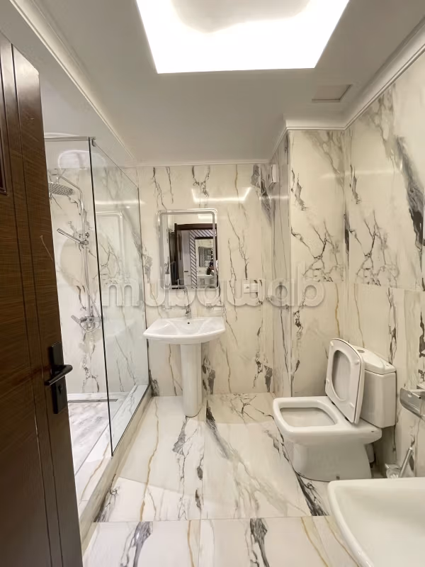 Location saisonnière en Centre. 3 pièces. Salon Marocain, sécurité