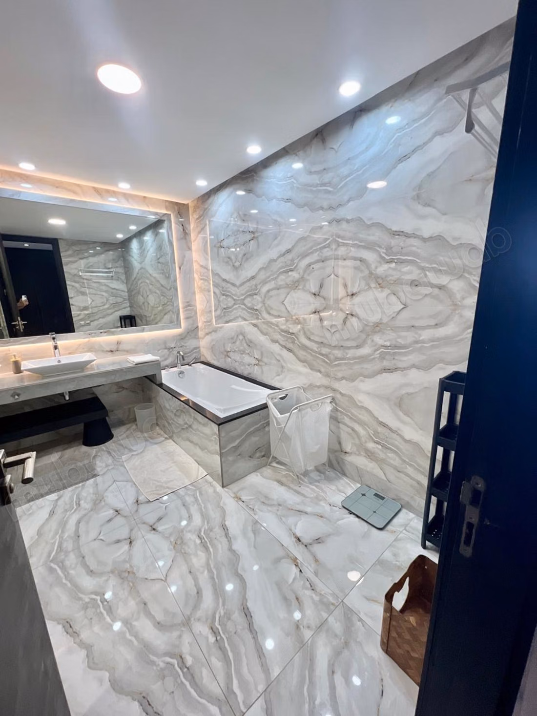 Furnished apartment for rent in Gauthier 24000d